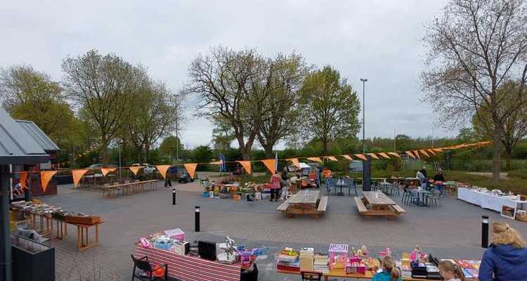 Na koningsmarkt vizier op de maand mei